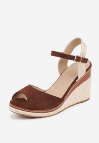 Born2be - Brązowe Sandały na Wysokim Plecionym Koturnie Nacireda. Okazja: na spacer. Kolor: brązowy. Materiał: len. Sezon: lato. Obcas: na koturnie. Styl: elegancki, wizytowy #5