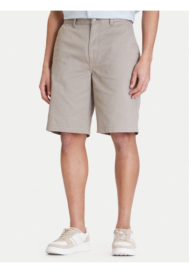 Calvin Klein Jeans Szorty materiałowe 90s LV04RD603G Beżowy Baggy Fit. Kolor: beżowy. Materiał: bawełna