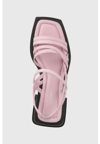 vagabond - Vagabond sandały skórzane HENNIE kolor różowy. Kolor: różowy. Materiał: skóra. Wzór: gładki. Obcas: na obcasie. Wysokość obcasa: średni #3