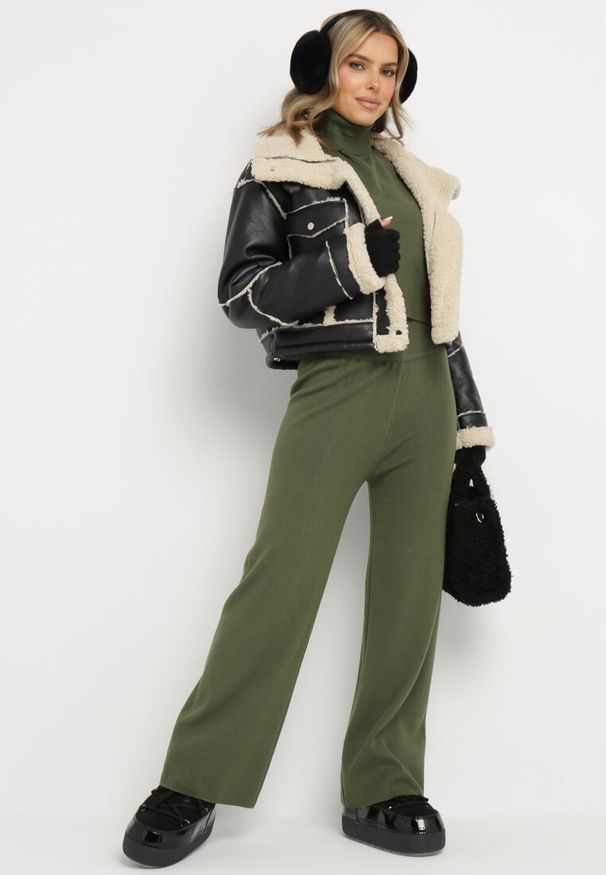 Born2be - Zielony Komplet Dzianinowy z Wiskozą Bluza Golf ze Ściągaczami i Szerokie Spodnie Noridra. Kolor: zielony. Materiał: dzianina, wiskoza