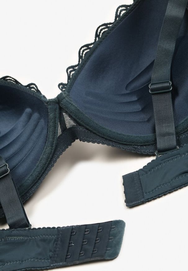 Born2be - Ciemnozielony Biustonosz Push-Up z Koronkowego Materiału Chrisianna. Kolor: zielony. Materiał: materiał, koronka. Rodzaj stanika: push-up