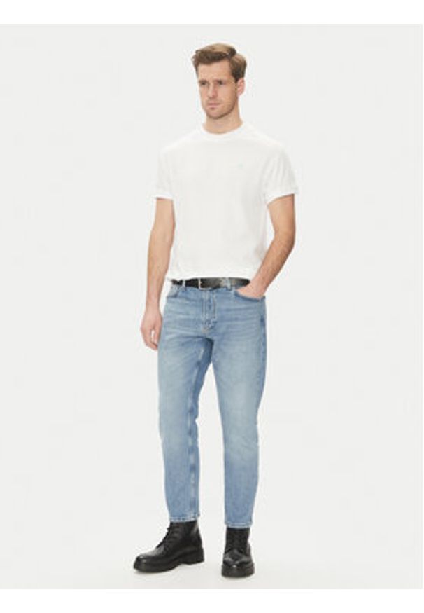 Calvin Klein Jeans T-Shirt Painted J30J327523 Biały Regular Fit. Kolor: biały. Materiał: bawełna