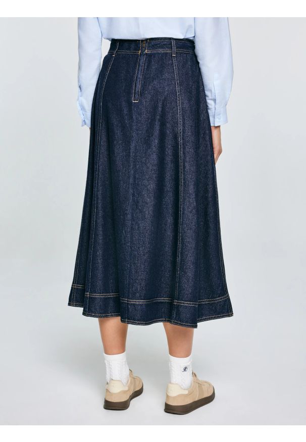 Big-Star - Spódnica damska midi jeansowa rozkloszowana granatowa Scarlet 652. Okazja: na spacer, do pracy. Kolor: niebieski. Materiał: jeans. Wzór: gładki, haft. Styl: elegancki