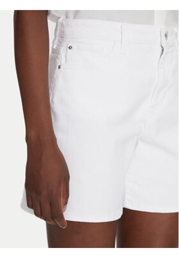 Guess Szorty jeansowe W5GD1A D4T50 Biały Regular Fit. Kolor: biały. Materiał: bawełna