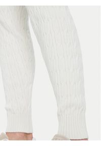 Guess Spodnie dzianinowe V5BB20 Z0572 Beżowy Regular Fit. Kolor: beżowy. Materiał: syntetyk #3