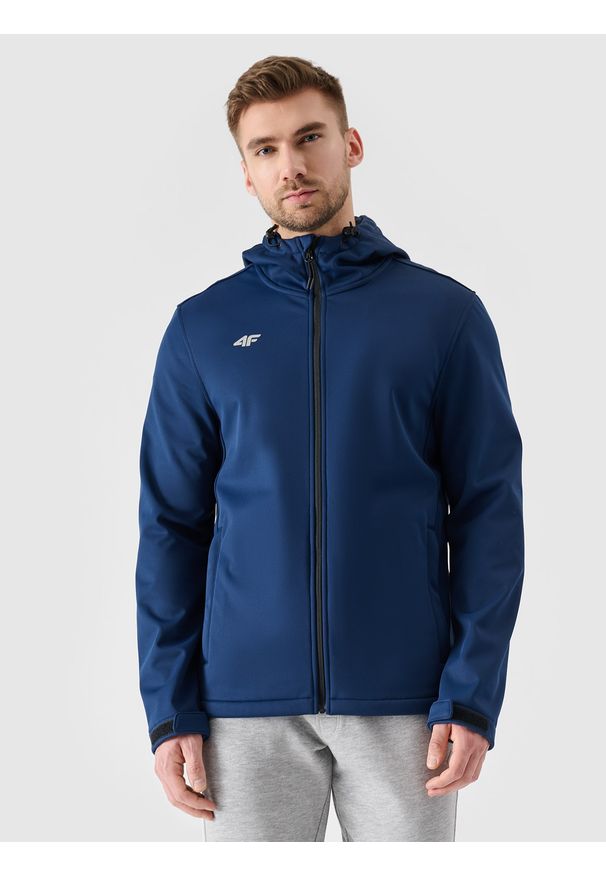 4f - 4F Kurtka softshell wiatroodporna membrana 5 000 męska - granatowa L. Typ kołnierza: kaptur, kołnierzyk stójkowy. Kolor: niebieski. Materiał: softshell. Technologia: Windstopper. Sezon: zima. Sport: wspinaczka