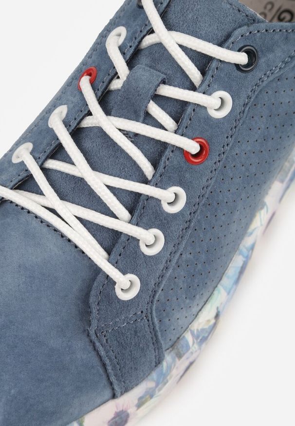 Renee - Niebieskie Skórzane Sneakersy na Plaformie w Pióra z Perforacją Tidessa. Okazja: na co dzień. Kolor: niebieski. Materiał: skóra. Wzór: aplikacja