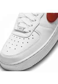 Buty Nike Air Force 1 '07 W DD8959-115 białe. Zapięcie: sznurówki. Kolor: biały. Materiał: skóra, guma. Szerokość cholewki: normalna. Model: Nike Air Force #8