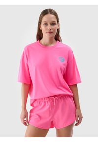 4f - 4F T-shirt oversize z nadrukiem damski - fuksja S. Okazja: na co dzień. Kolor: różowy. Materiał: dzianina, bawełna, syntetyk, jersey, materiał. Długość rękawa: krótki rękaw. Długość: krótkie. Wzór: nadruk. Styl: klasyczny, sportowy, casual