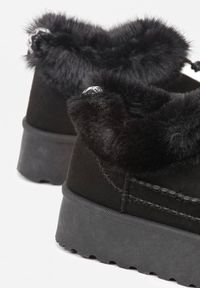 Born2be - Czarne Śniegowce na Grubej Podeszwie z Ozdobnymi Przeszyciami i Futerkiem Lindera. Okazja: na co dzień. Kolor: czarny. Materiał: futro. Styl: casual #4