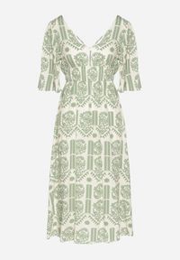 Born2be - Zielono-Kremowa Sukienka Wiskozowa Rozkloszowana z Odkrytymi Plecami w Print Boho Turaisa. Okazja: na co dzień. Typ kołnierza: dekolt w kształcie V. Kolor: zielony. Materiał: wiskoza. Długość rękawa: długi rękaw. Wzór: nadruk. Typ sukienki: rozkloszowane, proste. Styl: boho #6