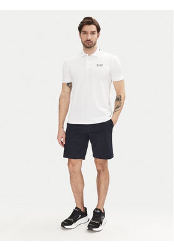 EA7 Emporio Armani Szorty sportowe 7M000194 AF14589 UB102 Granatowy Regular Fit. Kolor: niebieski. Materiał: syntetyk