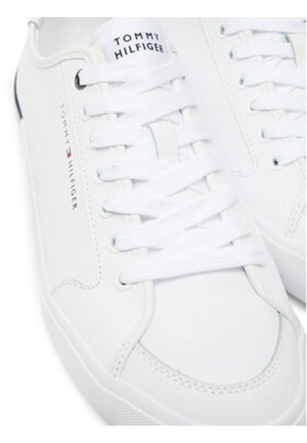 TOMMY HILFIGER - Tommy Hilfiger Tenisówki Core Corporate Vulc Leather FM0FM05399 Biały. Kolor: biały. Materiał: skóra
