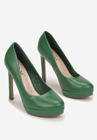 Born2be - Zielone Szpilki z Platformą Zirli. Nosek buta: okrągły. Kolor: zielony. Obcas: na platformie. Styl: klasyczny. Wysokość obcasa: średni #2