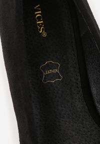 Renee - Czarne Czółenka na Słupku Vices z Wkładką ze Skóry Naturalnej Anniriel. Kolor: czarny. Materiał: skóra. Obcas: na słupku. Wysokość obcasa: średni #7