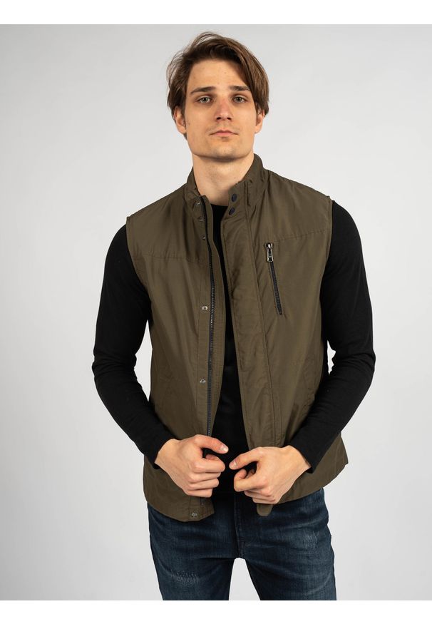 Geox Bezrękawnik "Vincit" | M0220E T2473 | Vincit Gilet | Mężczyzna | Khaki, Zielony. Okazja: na co dzień. Typ kołnierza: kołnierzyk stójkowy. Kolor: brązowy, zielony, wielokolorowy. Materiał: bawełna, poliamid. Długość rękawa: bez rękawów. Styl: casual