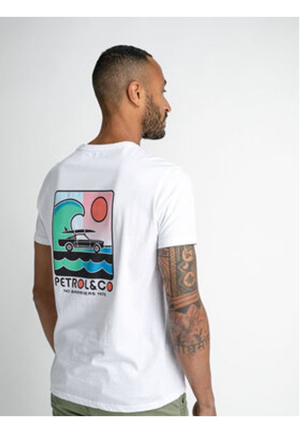 Petrol Industries T-Shirt M-1030-TSR686 Biały Regular Fit. Kolor: biały. Materiał: bawełna