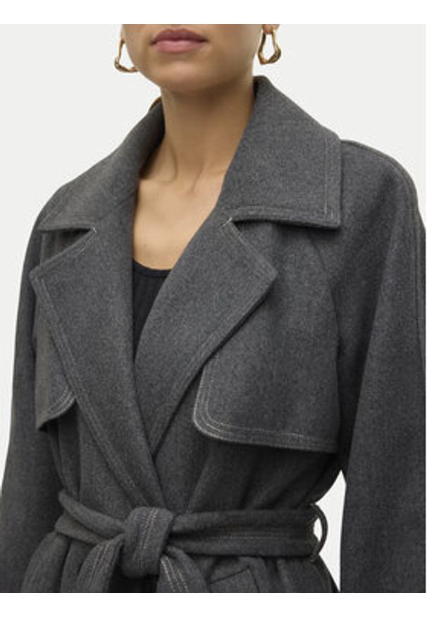 Vero Moda Płaszcz przejściowy Pop Miley 10319995 Szary Regular Fit. Kolor: szary. Materiał: syntetyk