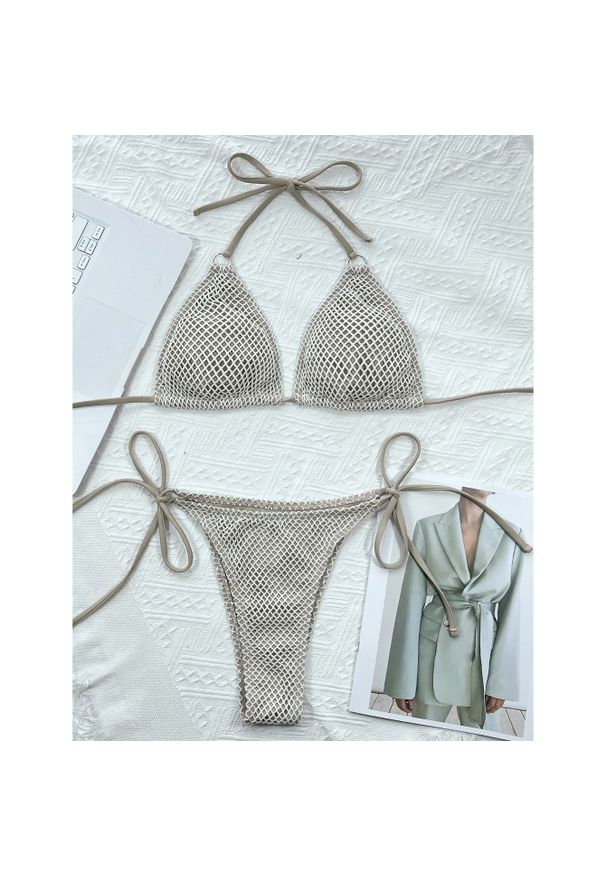 Intica - Bikini trójkątne z regulowanymi wiązaniami na plażę Tarana. Kolor: brązowy. Materiał: materiał. Długość: długie