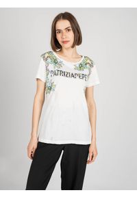 Patrizia Pepe T-Shirt | DM3926/A4V5 | Maglia | Kobieta | Biały. Okazja: na co dzień. Kolor: biały. Materiał: bawełna. Długość rękawa: krótki rękaw. Długość: krótkie. Wzór: aplikacja, kwiaty, nadruk. Styl: casual