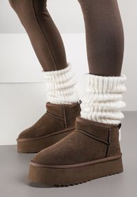 Born2be - Brązowe Wsuwane Śniegowce na Platformie z Cholewką z Zamszu Naturalnego Mevelessa. Zapięcie: bez zapięcia. Kolor: brązowy. Materiał: zamsz. Szerokość cholewki: normalna. Obcas: na platformie. Styl: elegancki #4