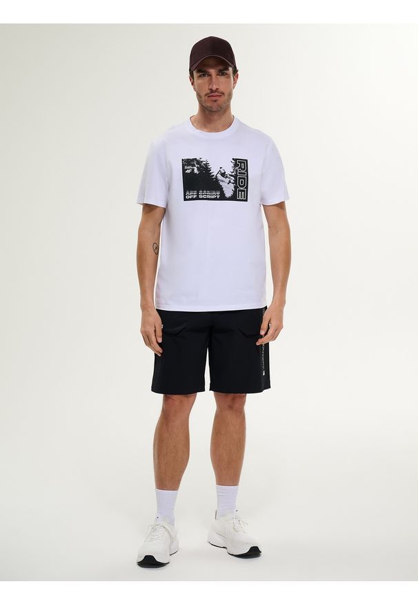 4f - 4F T-shirt relaxed z nadrukiem męski - biały S. Okazja: na co dzień. Kolor: biały. Materiał: jeans, materiał, bawełna, dresówka, dzianina. Wzór: nadruk. Styl: casual, klasyczny