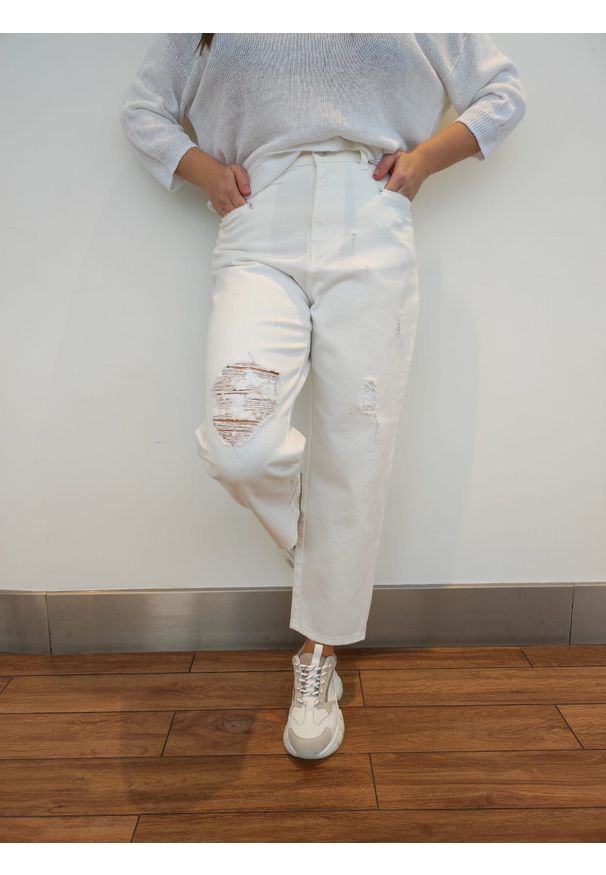 TwinSet - Białe jeansowe spodnie Twinset. Kolor: biały. Materiał: jeans