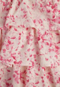 Renee - Różowa Sukienka o Rozkloszowanym Fasonie z Falbankami w Drobny Wzór Uveria. Okazja: na spacer. Typ kołnierza: kołnierz z falbankami. Kolor: różowy. Długość rękawa: krótki rękaw. Typ sukienki: rozkloszowane. Styl: klasyczny #5