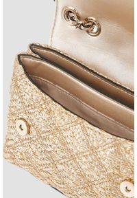 Guess - GUESS Złota kopertówka damska Giully Mini 2. Kolor: złoty. Styl: wizytowy, casual, elegancki #5