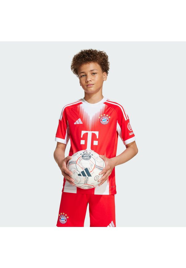 Adidas - Koszulka FC Bayern 25/26 Home Kids. Kolor: czerwony. Sport: piłka nożna