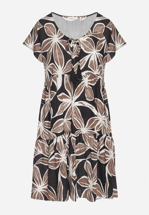 Born2be - Czarna Sukienka z Lnem o Rozkloszowanym Kroju z Wiązaniem z Frędzlami Fevione. Okazja: na co dzień. Typ kołnierza: dekolt w kształcie V. Kolor: czarny. Wzór: kwiaty. Typ sukienki: oversize. Materiał: len. Długość rękawa: krótki rękaw. Sezon: lato. Styl: wizytowy, casual, boho