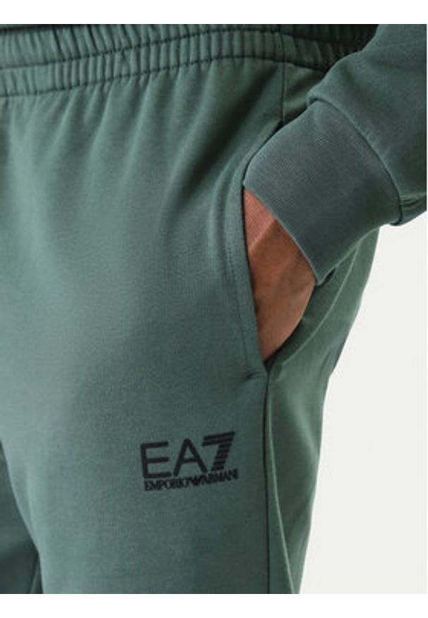 EA7 Emporio Armani Spodnie dresowe 8NPP66 PJVRZ U7260 Zielony Regular Fit. Kolor: zielony. Materiał: bawełna