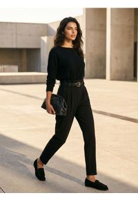 Sinsay - Sweter basic z ozdobnym przeszyciem z wiskozą - czarny. Kolor: czarny. Materiał: wiskoza #1