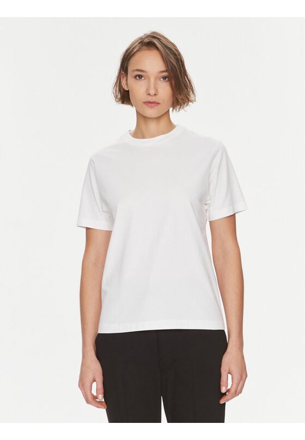 DAY T-Shirt Parry 100424 Biały Regular Fit. Kolor: biały. Materiał: bawełna