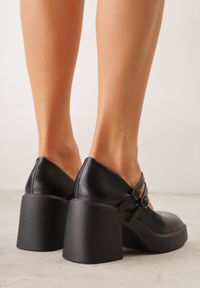 Renee - Czarne Półbuty w Stylu Mary Jane na Słupku i Platformie Arnlan. Okazja: na co dzień. Zapięcie: pasek. Kolor: czarny. Wzór: gładki. Obcas: na platformie. Styl: casual, retro, elegancki #6