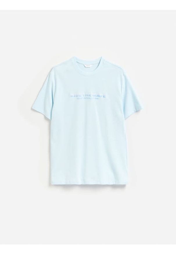 Reserved - T-shirt comfort z nadrukiem - jasnoniebieski. Kolor: niebieski. Materiał: bawełna, dzianina. Wzór: nadruk