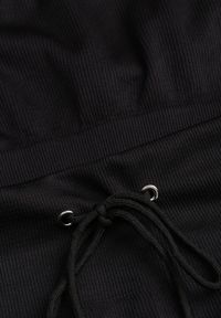 Renee - Czarny Sportowy Komplet Spodnie Wiązane w Pasie i Top z Wycięciem na Kciuk Tidale. Kolor: czarny. Wzór: aplikacja #8