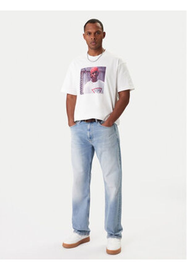 Guess Jeans T-Shirt M5BI3G K8FQ4 Biały Regular Fit. Kolor: biały. Materiał: bawełna