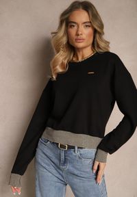 Renee - Czarna Bluza Ozdobiona Metaliczną Nicią Ilatraen. Okazja: na co dzień, na spacer. Kolor: czarny. Materiał: jeans. Wzór: aplikacja. Styl: casual