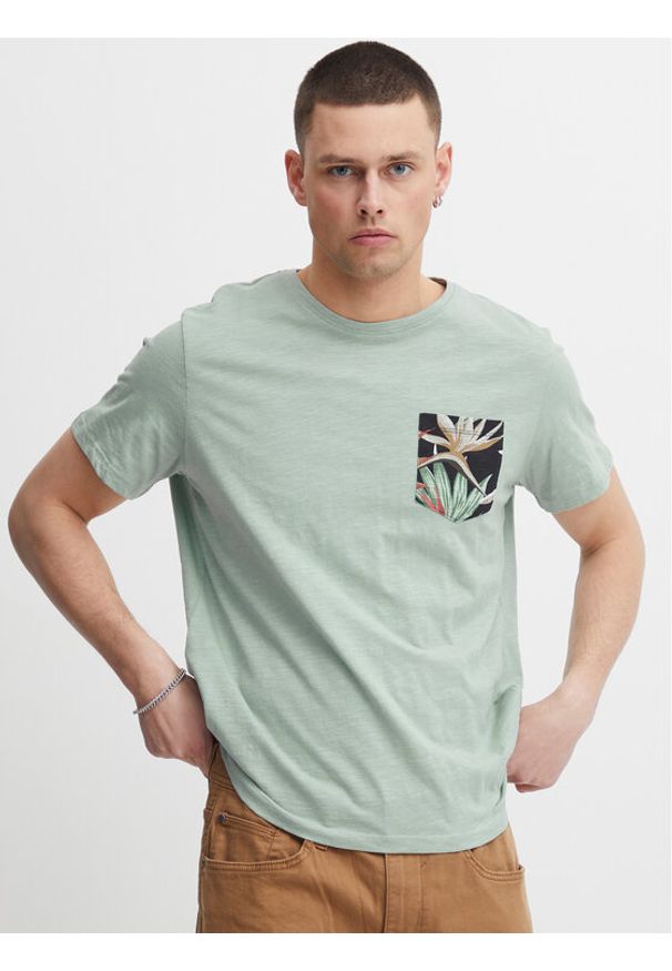 Blend T-Shirt 20715038 Zielony Regular Fit. Kolor: zielony. Materiał: bawełna
