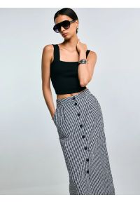 Big-Star - Spódnica damska midi w drobną kratę z guzikami biało-czarna Polli 906. Kolor: czarny. Materiał: bawełna, tkanina. Wzór: kratka. Styl: elegancki, retro, klasyczny #6