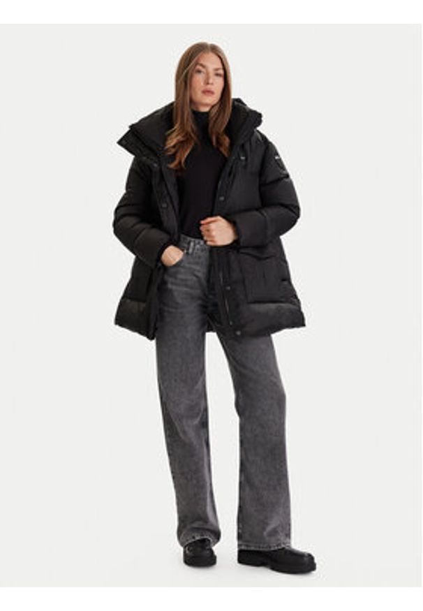 Blauer Kurtka puchowa 25WBLDB03175 Czarny Regular Fit. Kolor: czarny. Materiał: syntetyk