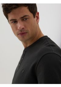 Reserved - Longsleeve slim fit - szary. Kolor: szary. Materiał: bawełna. Długość rękawa: długi rękaw