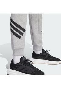 Adidas - adidas Spodnie dresowe Future Icons 3-Stripes JD4867 Szary Regular Fit. Kolor: szary. Materiał: bawełna #3