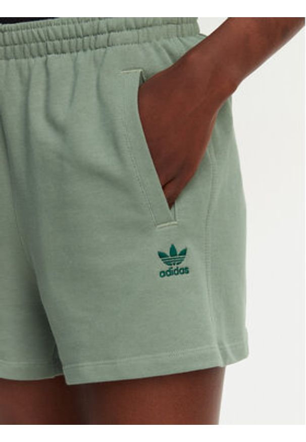 Adidas - adidas Szorty sportowe Essentials JJ3463 Zielony Loose Fit. Kolor: zielony. Materiał: bawełna