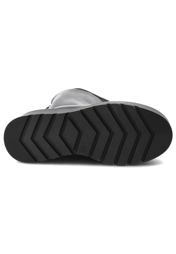 Czarne Botki Maciejka Stylowe Buty Damskie Na Platformie. Okazja: na co dzień. Kolor: czarny. Materiał: skóra. Szerokość cholewki: normalna. Obcas: na platformie. Styl: elegancki