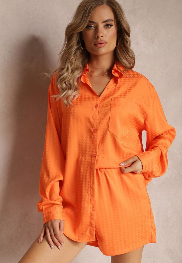 Renee - Pomarańczowy 2-częściowy Komplet z Koszulą i Szortami Logsia. Kolor: pomarańczowy. Wzór: aplikacja