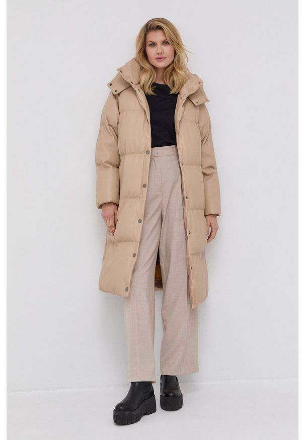 Guess Kurtka W1BL03.WE480 zimowa. Okazja: na co dzień. Kolor: beżowy. Materiał: tkanina. Wzór: gładki. Sezon: zima. Styl: casual