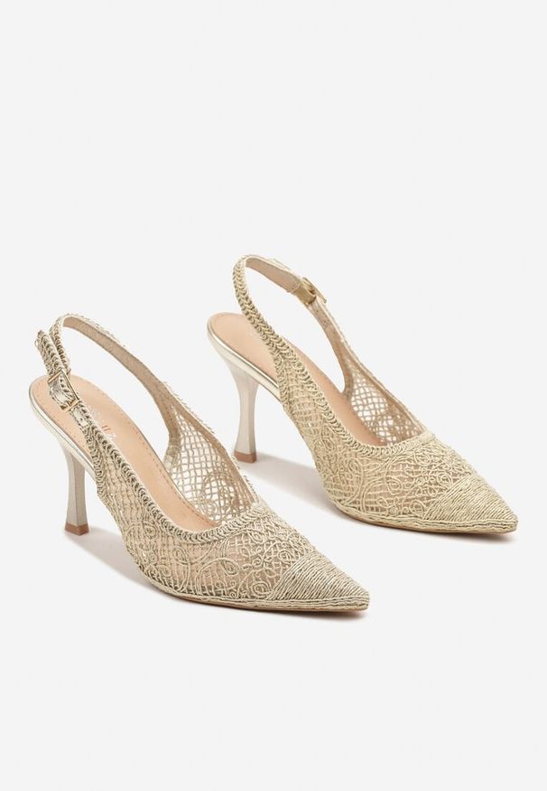 Renee - Złote Sandały na Szpilce Typu Slingback Ozdobione Siateczką Aranalia. Okazja: na co dzień. Zapięcie: sprzączka. Kolor: złoty. Materiał: jeans. Wzór: aplikacja. Obcas: na szpilce. Styl: elegancki, casual
