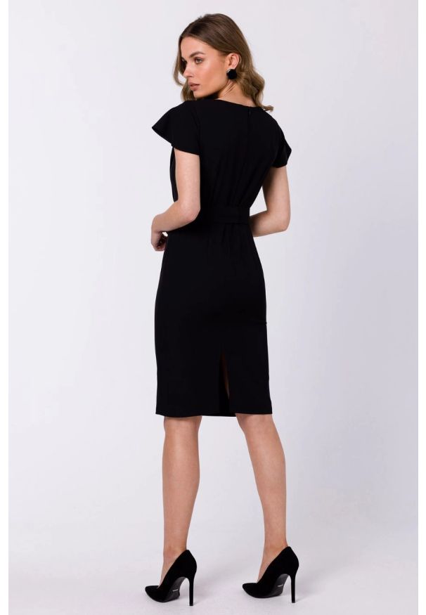 Stylove - Elegancka ołówkowa sukienka z paskiem krótki rękaw czarna. Kolor: czarny. Długość rękawa: krótki rękaw. Typ sukienki: ołówkowe. Styl: elegancki